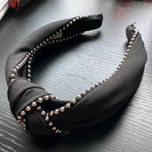 Black bead headband
